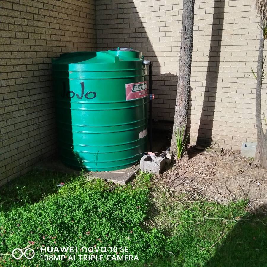 To Let 4 Bedroom Property for Rent in Bergsig Free State